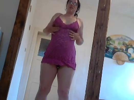 Lerne Jessica die geile Hausfrauen im Sexcam Chat kennen